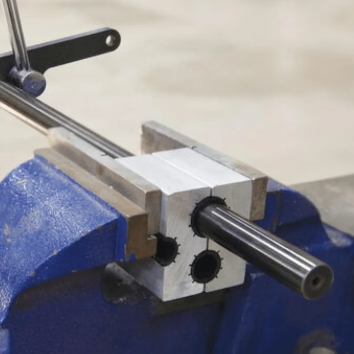 WHEELER | UNIVERSAL BARREL CLAMP - Morsetto per canne - immagine 4