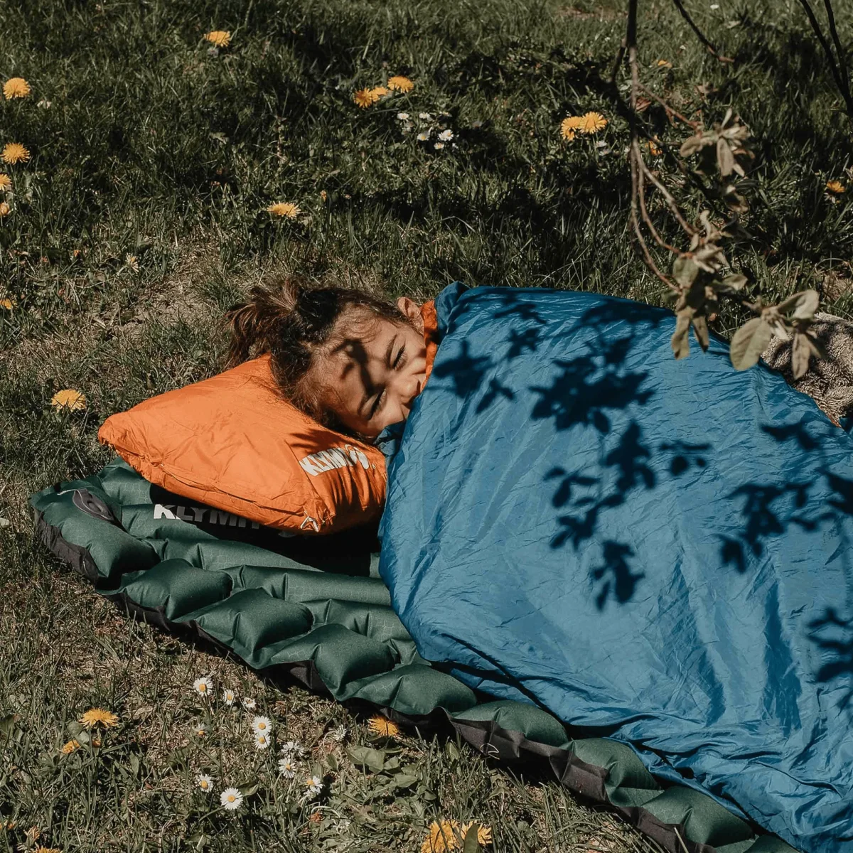 KLYMIT | STATIC V SHORT SLEEPING PAD - Materassino gonfiabile per bambini / minimal - immagine 7