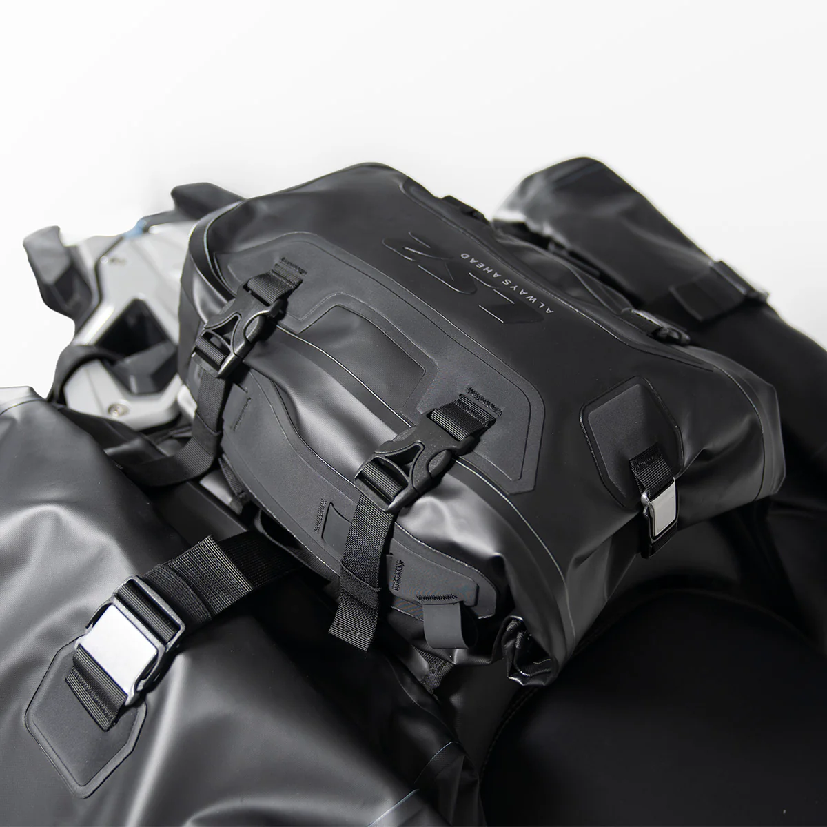 BORSA POSTERIORE LS2 MOVE AHEAD WP 10L - immagine 4
